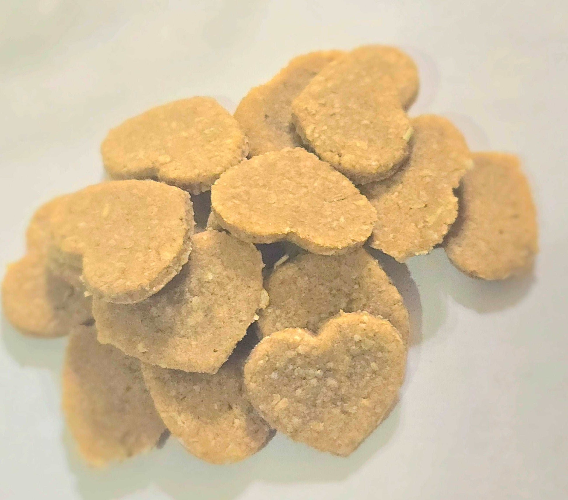 peanut butter banana dog treats with peanut butter, banana, honey, rosemary. homemade dog treats. limited ingredient dog treats